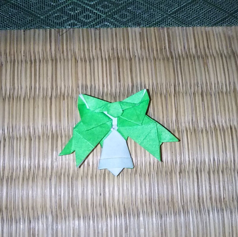 Ribbon and Bell 2
Ribbon and Bell 2 (Takashi Hojyo - Origami Tanteidan Magazine 43)
