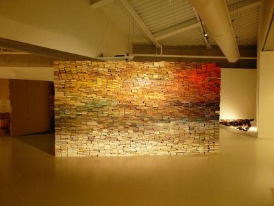 Anouk Kruisthof. Enclosed Content Chatting Away in the Colour Invisibility (2009)
