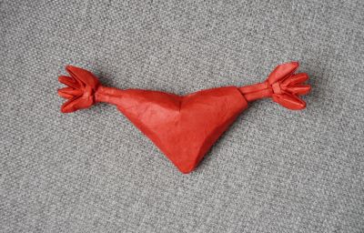 Heartly Hug
Lokta, carré 40 cm - 14 février 2014
