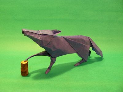 « Loup » de Sergey Yartsev, en double soie (40g), carré d’environ 40 cm de coté 
