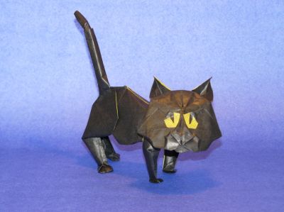 « Chaton » de Fernando Gilgado, en papier double soie (40g), carré d’environ 40 cm de coté 
