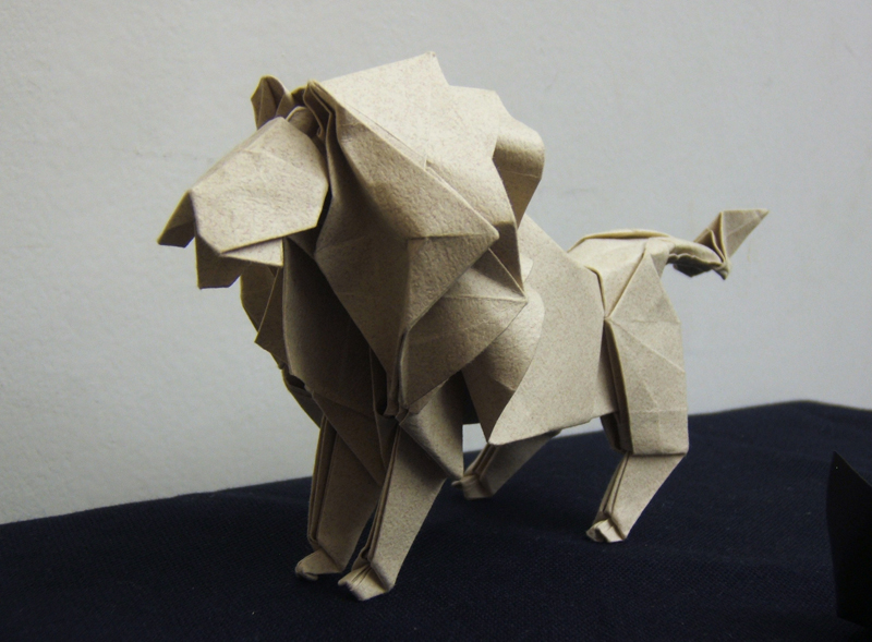 Lion - Komatsu
