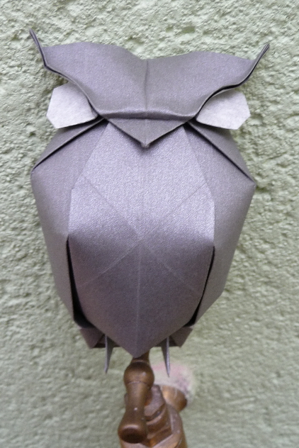 Hibou de Nguyen Hung Cuong
carré de 21 cm de côté
Mots-clés: Hibou Nguyen Hung Cuong