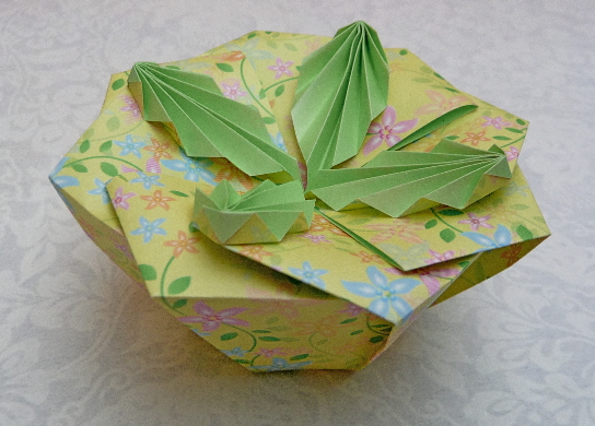 Boîte tato 4 feuilles (Mélisande*)
Mots-clés: Tato boîte Mélisande*