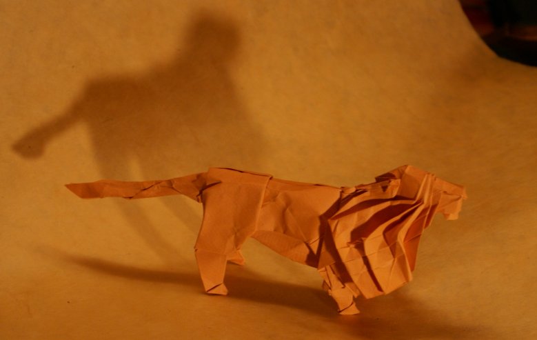 Lion de Kamiya Satoshi, kraft. Ce dernier a bien résister au pliage.
