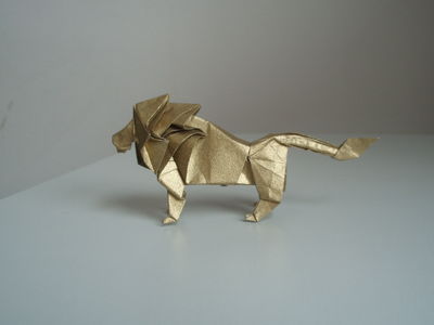 Lion de Komatsu
Soie métalisée de 20cm
