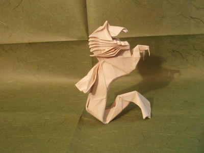 Hippocampe de Diaz
Peau éléphant de 35cm en wet fold
