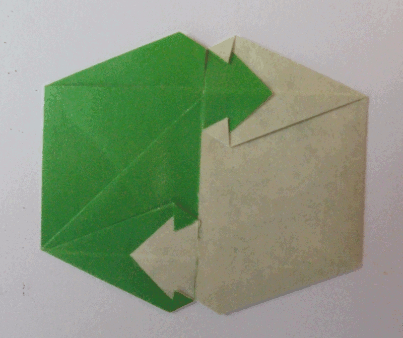 recyclez
le point vert : un logo européen concernant le recyclage. Un modèle assez simple illustrant la technique iso-area (le modèle peut être retourné et il est à l'identique sur l'autre côté).
Mots-clés: changement_couleur iso-area symbole