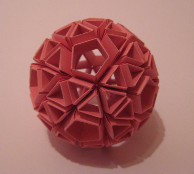 Snapology 92
212 modules, 1 cm bands
