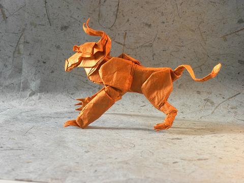 minotaur de Kade Chan
Plié à partir du CP pour le challenge de pliage d'août 2012 (50*50cm de papier silk)
