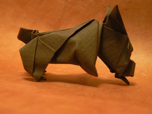 bulldog
créé en novembre 2012 à partir d'une base de l'armoire (j'ai un doute sur le fait qu'il n'en existe pas déjà une version...)
