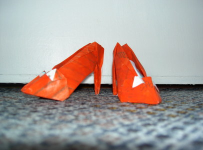 Chaussures à talon
Un de mes premiers pliages réalisé sommairement.
