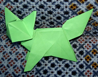 Renard
Modèle simple mais joli fait à partir d'un diagramme trouvé sur Internet (voir forum anglais d'origami). 
