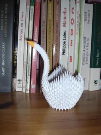 Cygne
mon premier cygne (fait avec des modules de 2,5 X 4,25 cm)
Mots-clés: cygne