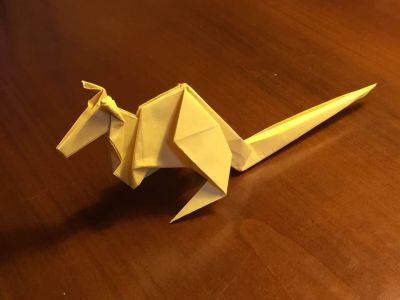 Kangourou
Diagramme et vidéo 
http://jonakashima.com.br/2015/09/24/origami-kangaroo-diagrams-and-video/
