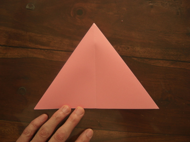 1 
la base de la bombe a eau mais a partir d'un pengagon
baloon base from the pengagon paper 
