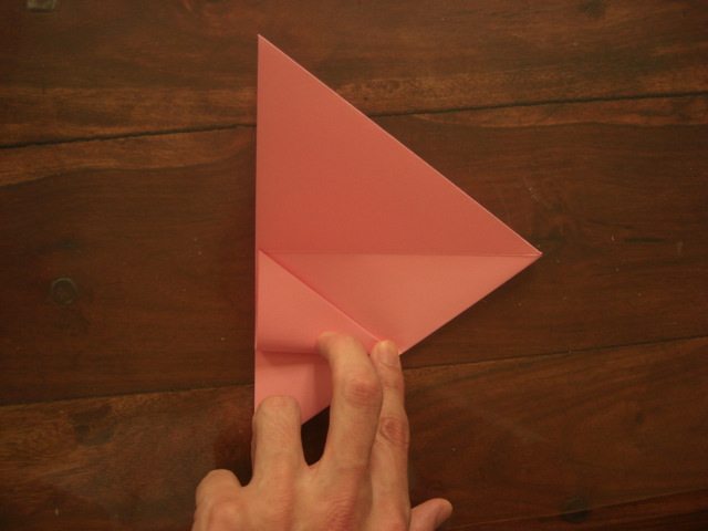 4 
don't fold at the left edge. just pinch the right edge
ne pliez pas le côté gauche, maquez juste le côté droit. 
