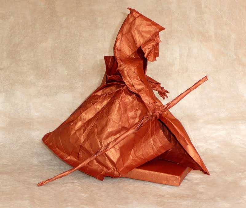Magicien d'après Satoshi Kamiya
sandwich soie et alu (73 cm)
