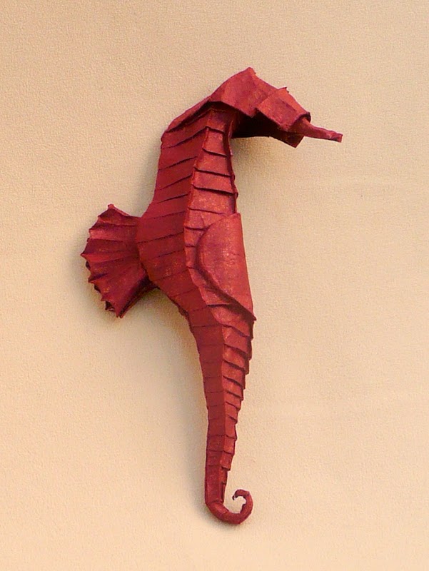 hippocampe mâle (gachepapier) - 2ème version
sandwich alu-unryu 44cm - pour le challenge de Juin 2010 du forum francophone (base du poisson)
