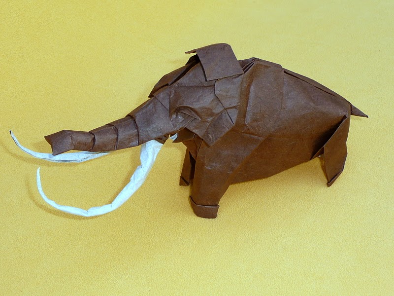 Mammouth d'après Satoshi Kamiya
unryu thai + double couches de papier de soie, collées au MC (carré de 60 cm)
