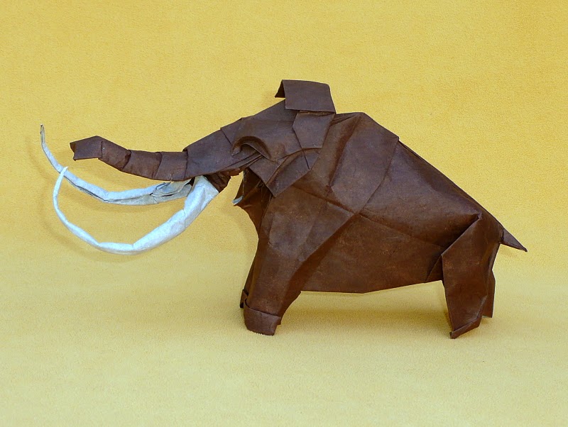 Mammouth d'après Satoshi Kamiya
unryu thai + double couches de papier de soie, collées au MC (carré de 60 cm)
