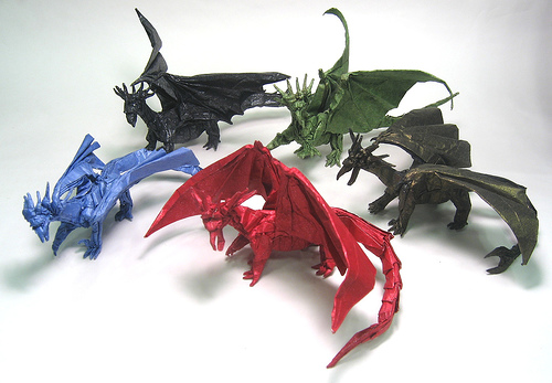 Anciens dragons de Satoshi Kamaya
J 'aime particulierement cette image il montre que pour un meme modèle on peut donner plusieurs formes aux résultats final
