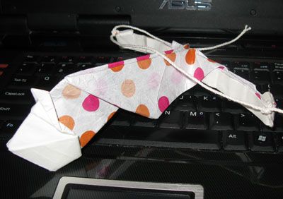 Arbalète de Mark Leonard
Challenge de pliage de juillet 2010
Plier en sandwich (soie-alu-2xkraft)
