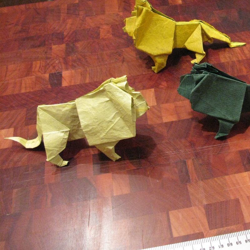 Lion de Robert J. Lang
Papiers multiples (voir autres photos)
