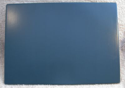 Planche de plis-Dessus
Planche de MDF de 24X17.25 pouces
Bords arrondis
Peint à la peinture acrylique
3 couches de Vernis à l'eau
Velcros collés et brochés
Velcro Côté mâle (rude) sur la planche
Velcro Côté femelle (doux) sur le coussin (pour pouvoir le laver facilement)
