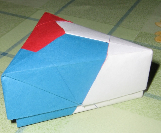 Boîte triangulaire Tomoko Fuse
