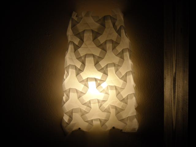 Tesselation de Erik Gjerde en applique avec la lumière

