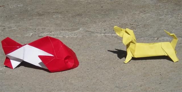Basset de Quentin Trollip et poisson de Davorigami (1ère quinzaine avril 2010)
