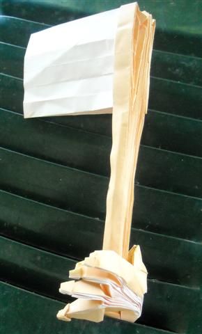 Drapeau blanc dépassant de la tranchée verso
