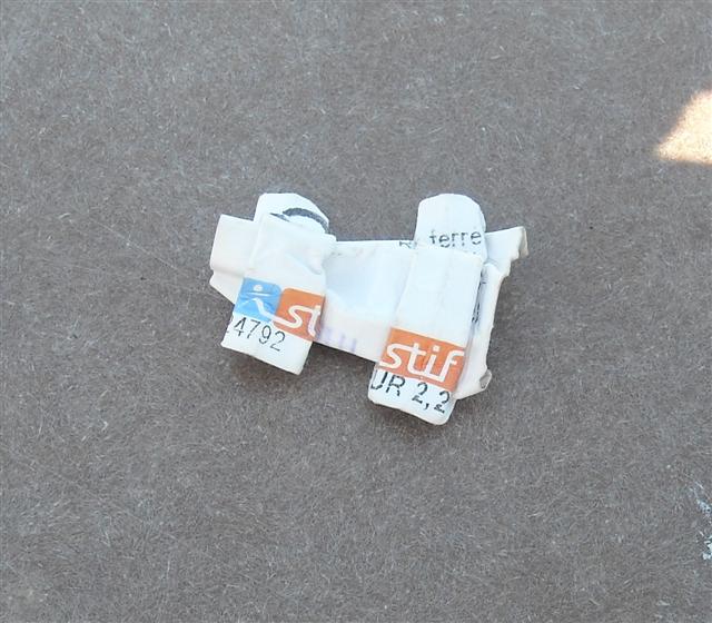 Formule 1 ticket de metro (pliage minimaliste, mai 2011)

