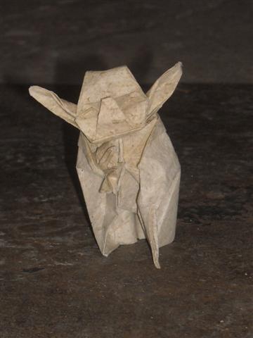 Yoda de Kawahata en papier ortie et murier contrecollés au MC
