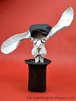 Lapin sortant d'un chapeau de Gâche papier
