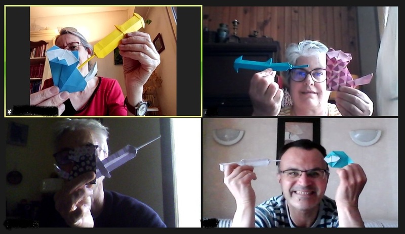 Vaccination... pour les félins  26 mai 21
- Seringue - Lizzie Burns (BOM 327)
- Le chat du Nicolas - (BOM 327)
Intrus : Chat endormi de Hiroaki Takai (Origami des chats NuiNui)
