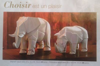 Pliez l'Afrique
Et oui même dans les vitrines de Carcassonne
