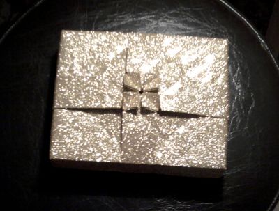 Xmas present (front)
A study on the wripping of presents Origami-style
After an idea from Dassa
