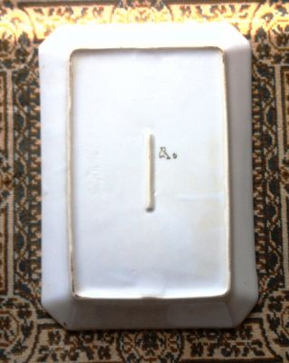 Cocotte - Céramique
Sur le fond du plat à asperges ! qui l'eut cru (-:
