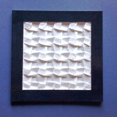 Square Dance - Alex Bateman
Carré 18cm
Papier japonais texturé
江戸みぞれ
Origami Center Tokyo
染め工房 ゆしまの小林
