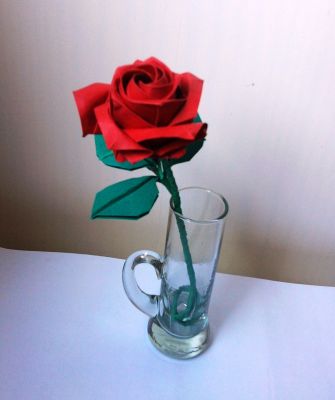 Pentagonal Rose created by Naomiki Sato
Folded by Oritsuru, aka Claire
