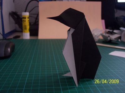 pingouin de Frantisek Grebenicek
papier "affiche" 15*15cm 
