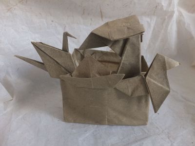 challenge : La Rentrée
Périscolaire :
la rentrée, pour moi c'est la reprise des ateliers périscolaires et la visions des cartables de mes élèves remplis de leur œuvres

