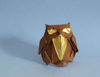 hibou de roman diaz 2
créé par roman diaz
plié dans un carré de 20cm de papier washi
super model
