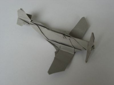 messerschmitt bf109
papier couleur 80g 20x20
créateur Jose Chaquet
1er essai
