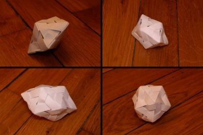 Quelques deltaèdres en bandes tressées
Dans l'ordre : une bypiramide pentagonale (10 faces), un disphenoide adouci (12 faces), une bypiramide carrée gyroélongée (16 faces) et un icosaèdre (20 faces).

Mots-clés: modulaire deltaèdre bandes