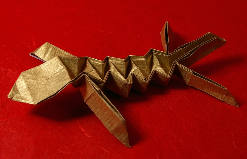 Lizard design by Evan Zodl
Carré de papier kraft bicolore, plié d'après CP dans le cadre du challenge 1ere quinzaine mars 2010
Mots-clés: origami,CP