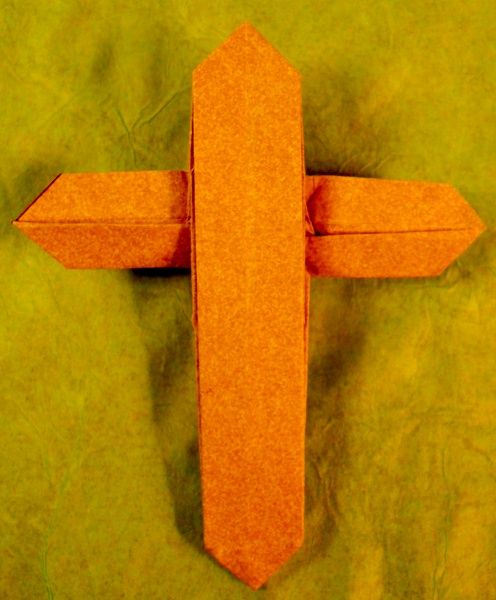 Croix de Jared Needle
Challenge de pliage de Novembre 2010 d'après diagramme
