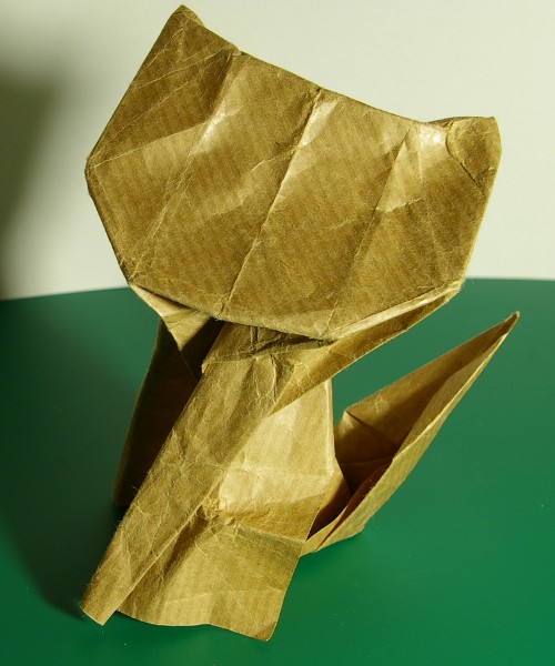 Gato Desmond Mac Leod Carey Castro
Diagramme sur le site http://www.origamichile.cl/
Mots-clés: chat